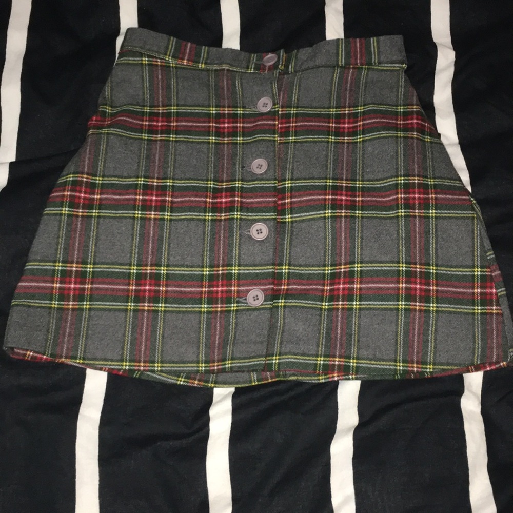 Storets button down grey plaid skirt